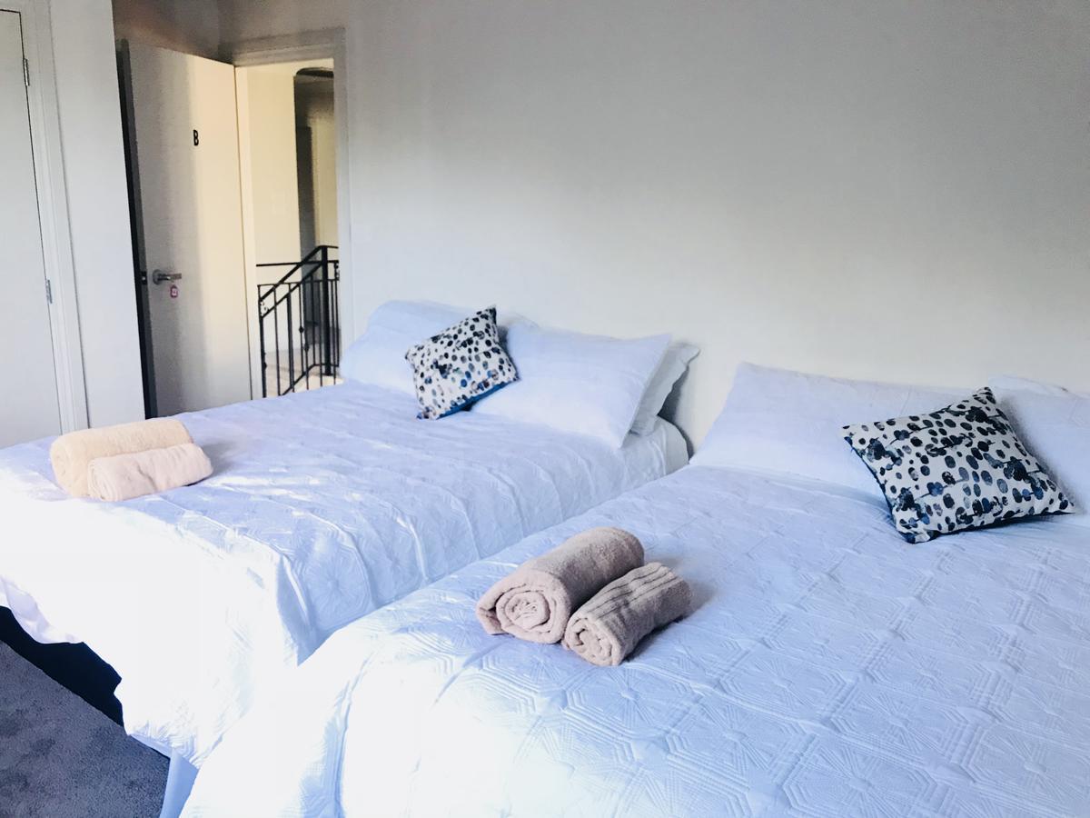 Emily'S Holiday House, Newmarket Окленд Экстерьер фото